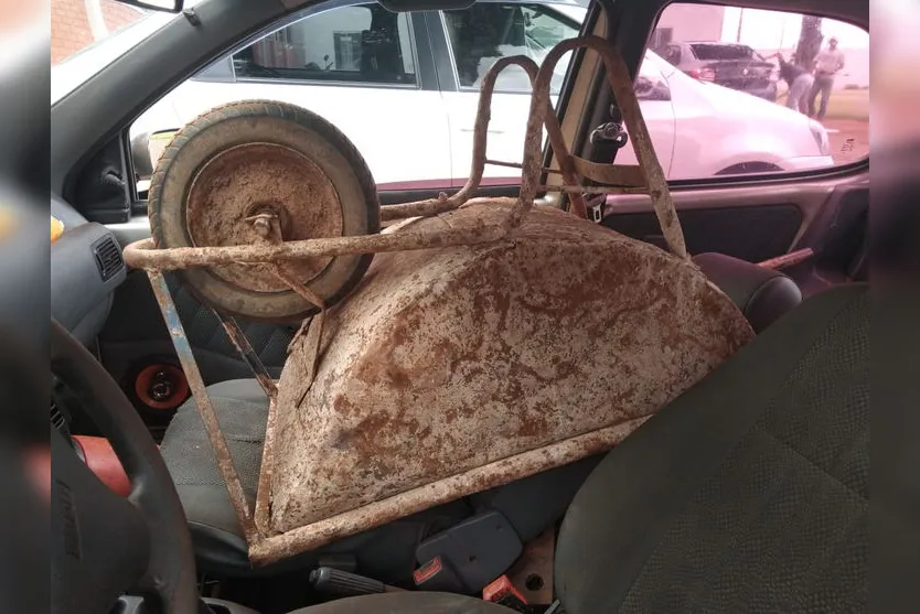 Irmãos são presos após furto de peça e carriola na empresa Rumo