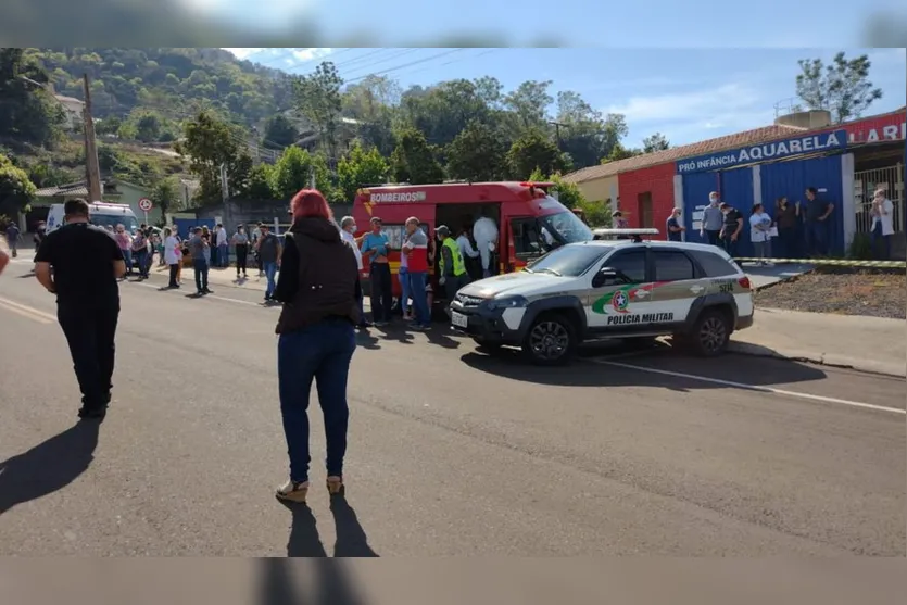 Jovem invade creche com facão e mata professora e crianças