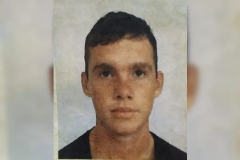 Jovem que morreu após atingir placa na PR-444 é identificado