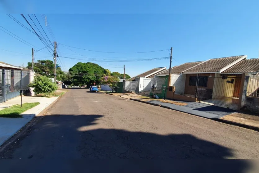 Ladrões invadem casa após dona publicar foto com dinheiro