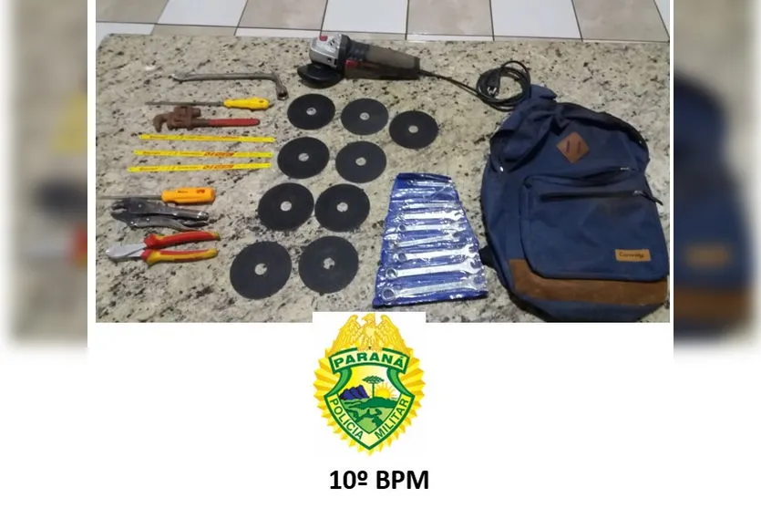 Ladrões tentam furtar loja e um deles é preso pela PM