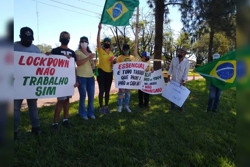 Manifestação realizada em Apucarana pede intervenção federal