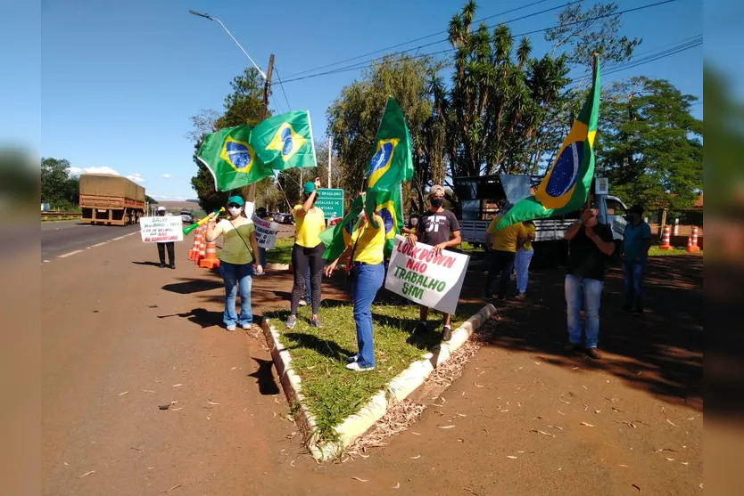 Manifestação realizada em Apucarana pede intervenção federal