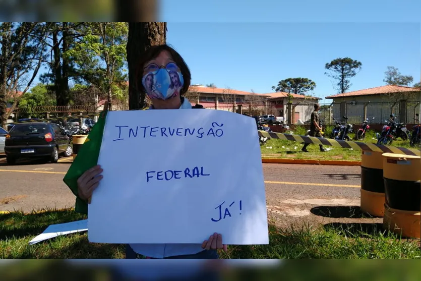 Manifestação realizada em Apucarana pede intervenção federal