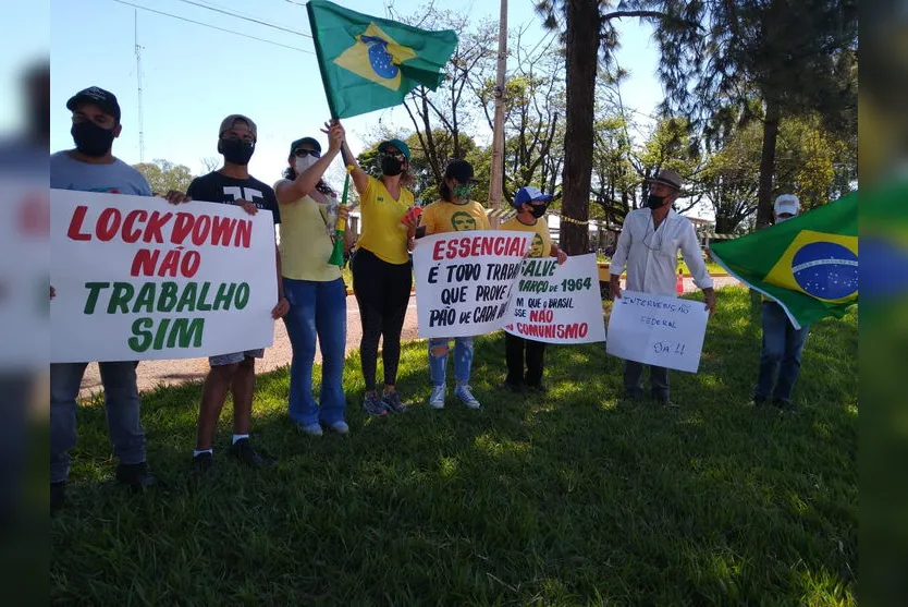 Manifestação realizada em Apucarana pede intervenção federal