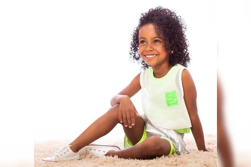 Mini miss representa Califórnia em concurso de beleza