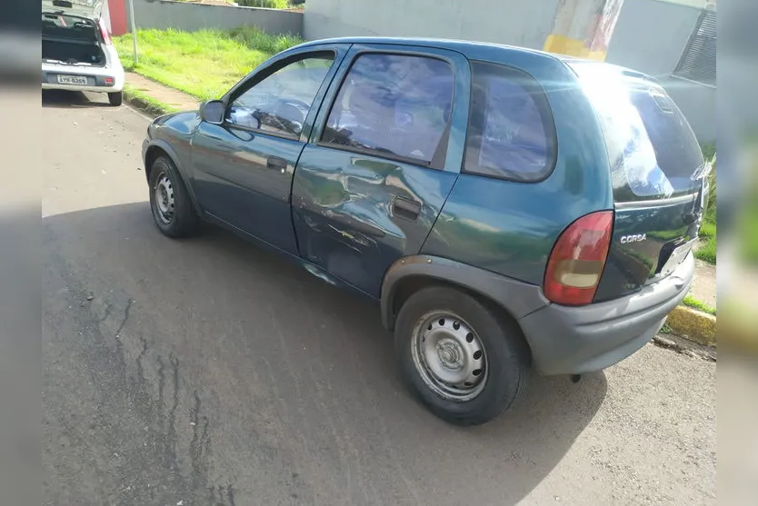 Motociclista fica ferido após acidente com carro