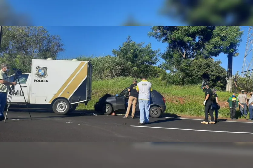 Motorista acerta carro do IML que atendia acidente