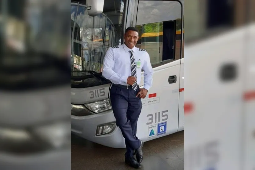 Motorista ‘dançarino’ do Paraná faz sucesso na internet; veja