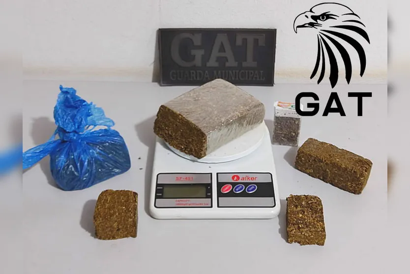 Mulher é presa com mais de meio quilo de maconha