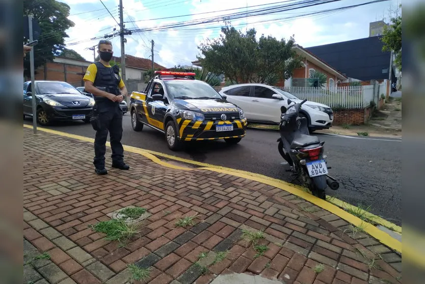 Mulher fica ferida após acidente no centro de Apucarana