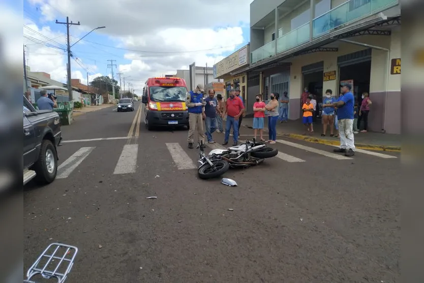 Mulher fica ferida em acidente na Avenida Aviação