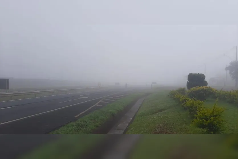Neblina forte atinge algumas cidades da região ao amanhecer