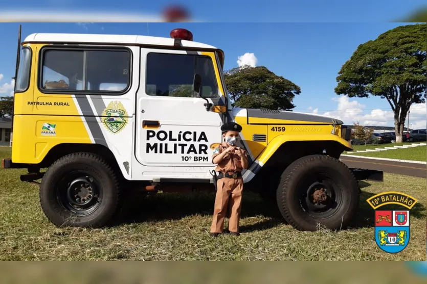 PM participa de aniversário de menino que sonha ser policial
