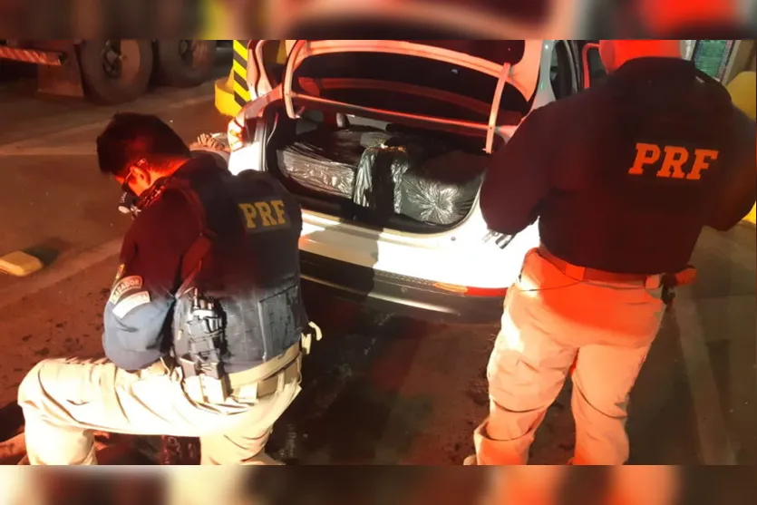 PRF apreende quase meia tonelada de maconha e prende dupla