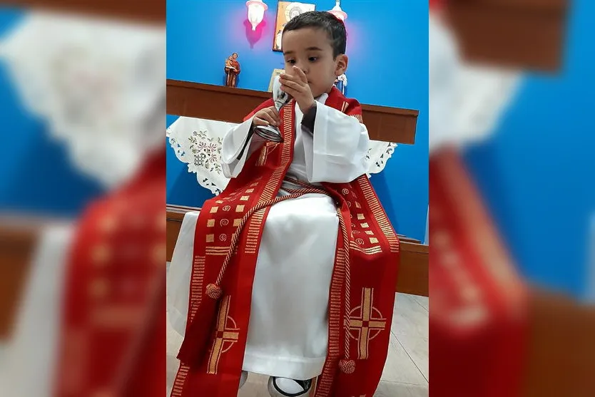 Paróquia Cristo Sacerdote realiza novena pedindo pelas vocações