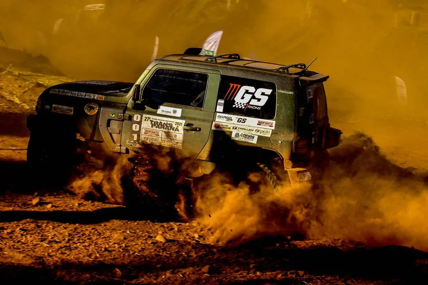 Piloto de Apucarana é campeão invicto do Transparaná