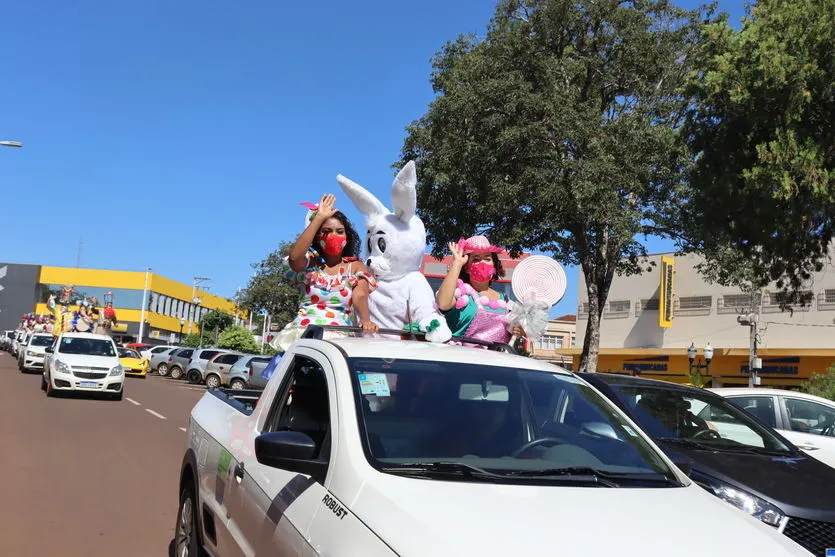 Prefeitura de Ivaiporã faz carreata para celebrar a Páscoa