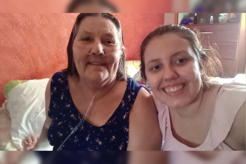 Professora aposentada comemora recuperação da Covid-19