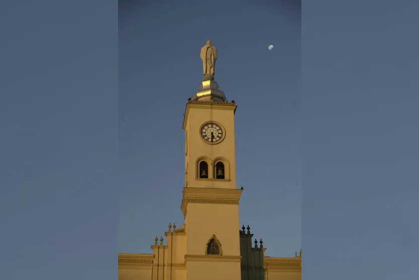 Relógio da Catedral está parado desde o dia 5; assista