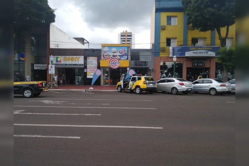 Roubo é registrado em relojoaria no centro