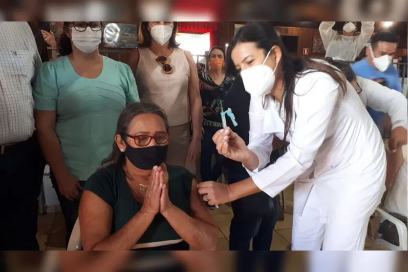 Secretário acompanha vacinação contra a Covid no interior