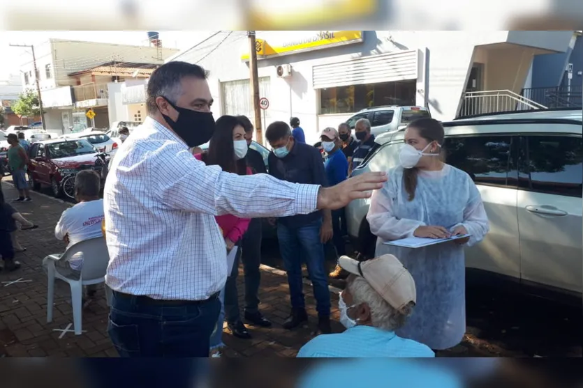 Secretário acompanha vacinação contra a Covid no interior
