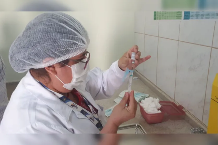 Secretário acompanha vacinação contra a Covid no interior