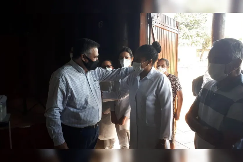 Secretário acompanha vacinação contra a Covid no interior