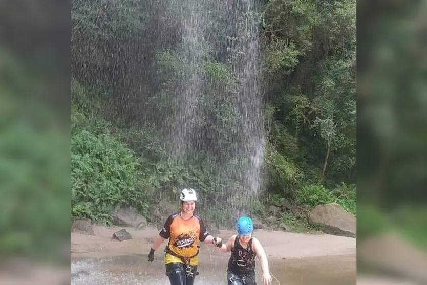 Três pessoas da mesma família morrem em cachoeira no PR