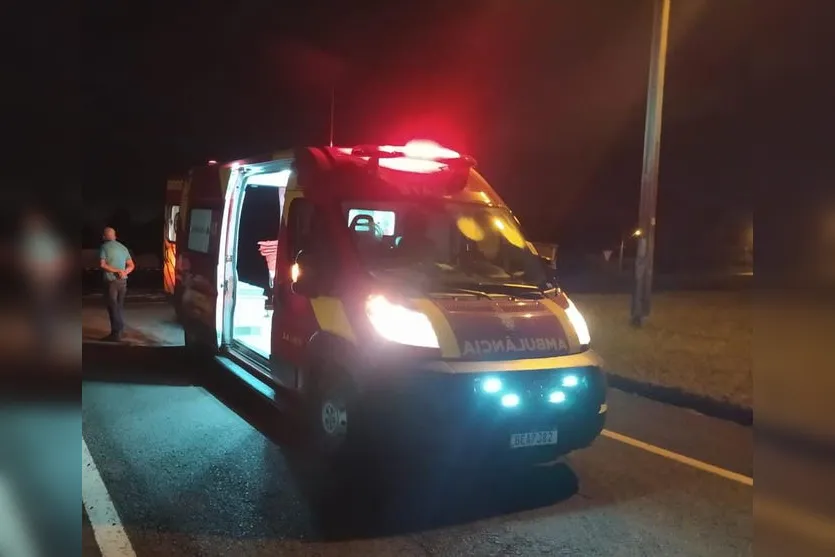 Acidente entre caminhão e moto deixa homem em estado grave