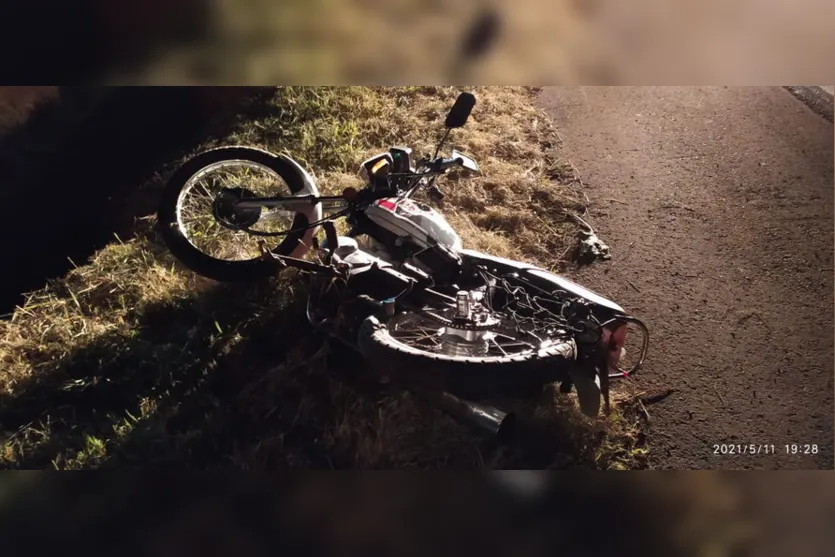 Acidente entre três veículos na PR-444 deixa idoso ferido