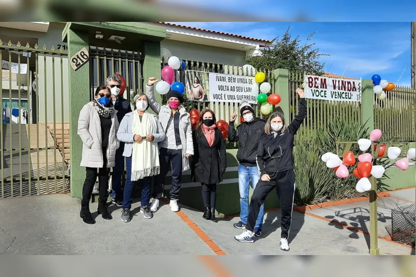  Amigos e familiares prepararam uma surpresa 