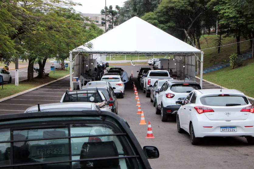 Apucarana vacina pessoas de 51 anos nesta terça-feira