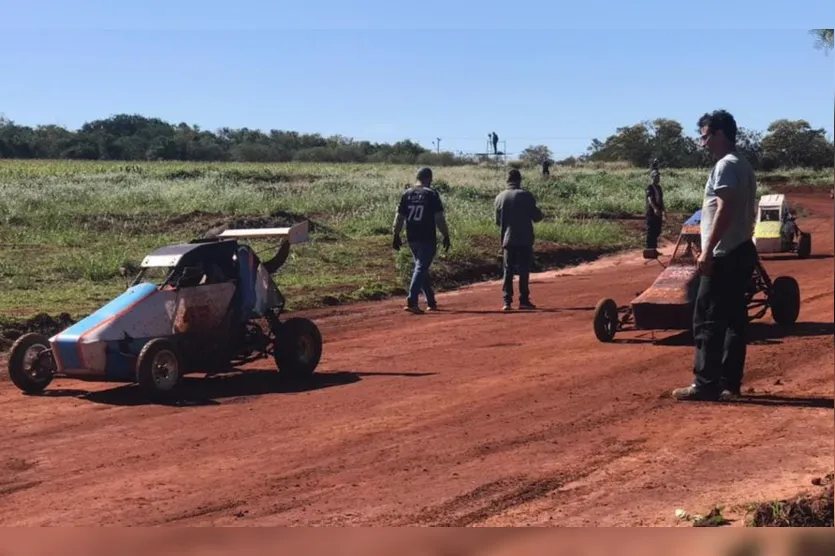 Apucaranenses vencem Copa Maringá de Kart Cross