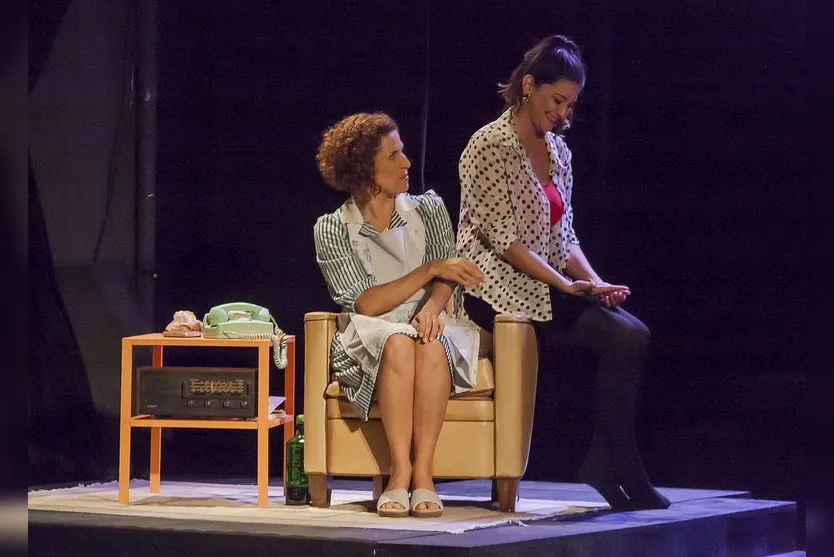 Atriz de Apucarana encena peça sobre violência familiar