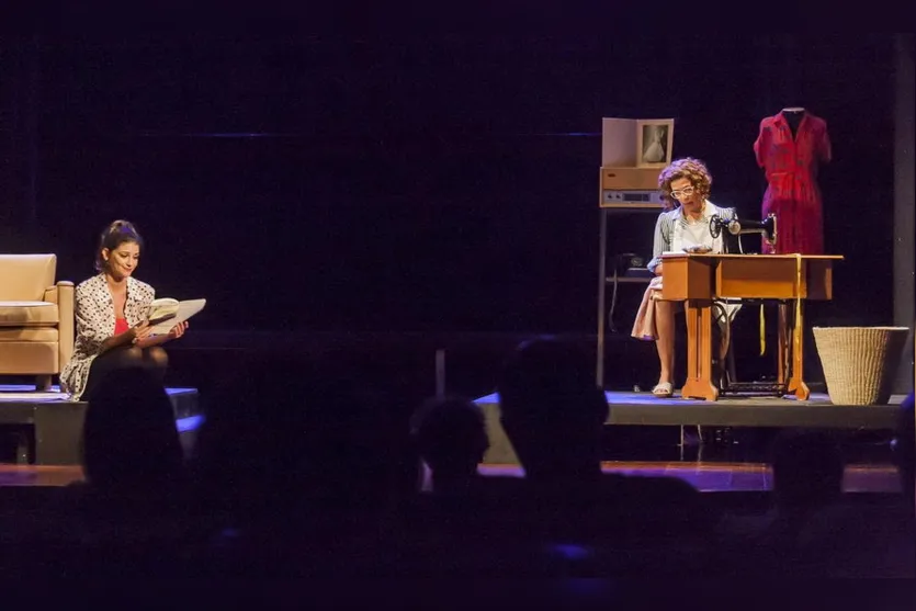 Atriz de Apucarana encena peça sobre violência familiar