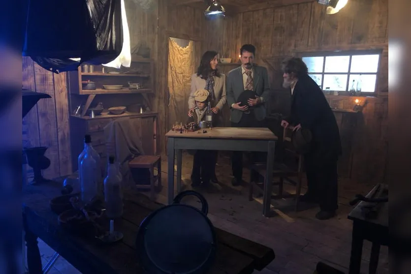 Atriz de Cambira integra elenco do filme 'O Armário Mágico'