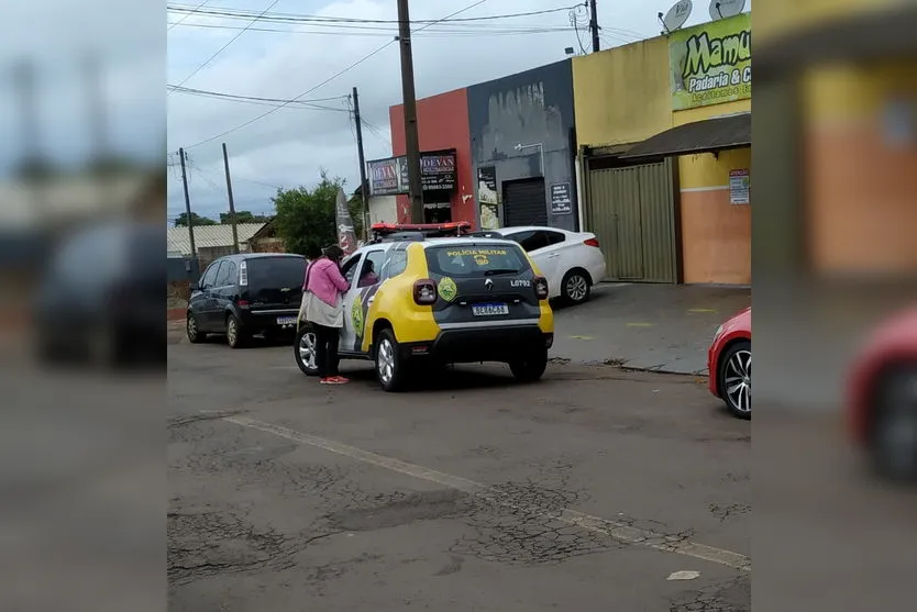 Bandidos roubam carro e levam mulher como refém em Apucarana