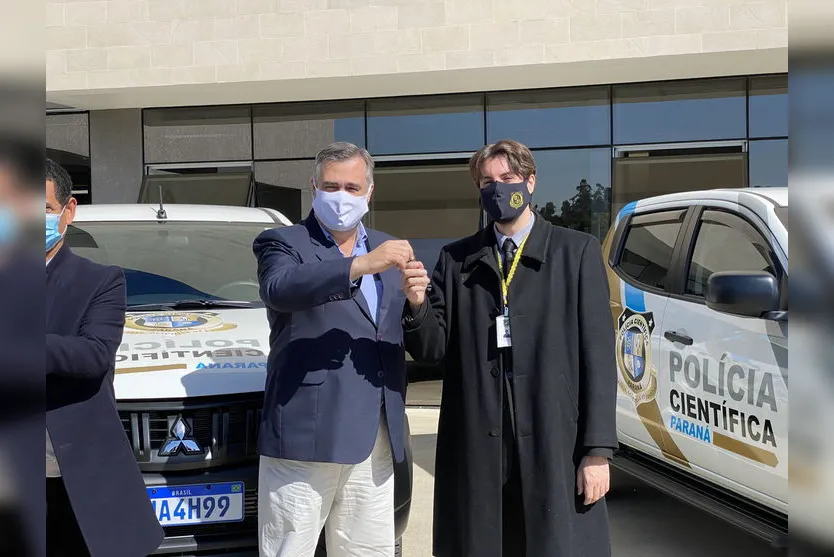 Beto Preto entrega novo veículo para IML de Apucarana