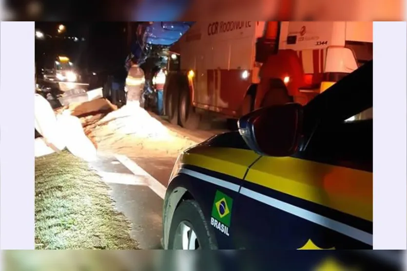 Caminhoneiro morre após colidir na traseira de carreta