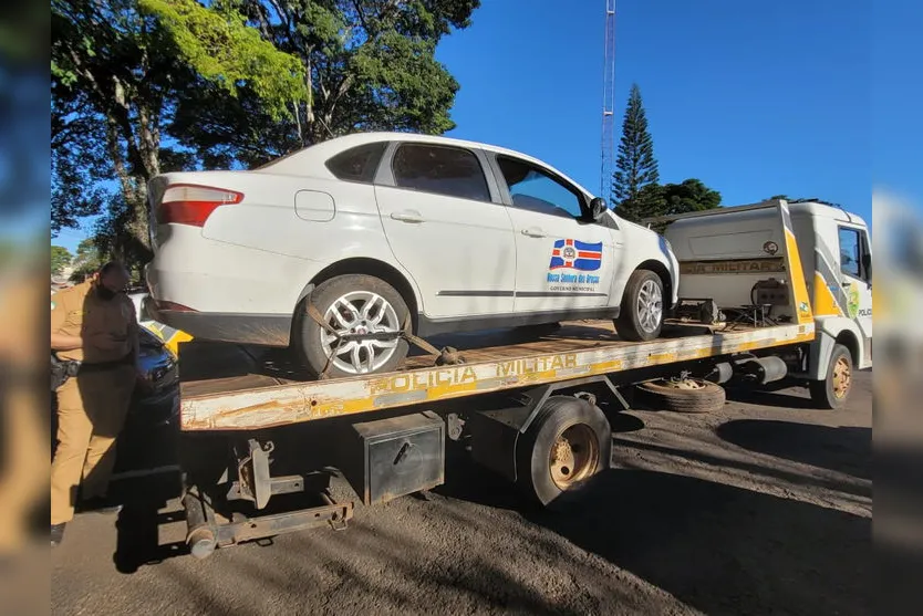 Carro furtado de prefeitura é encontrado em Apucarana