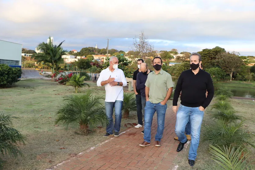 Ciclistas de Ivaiporã apresentam projeto de pista pump track