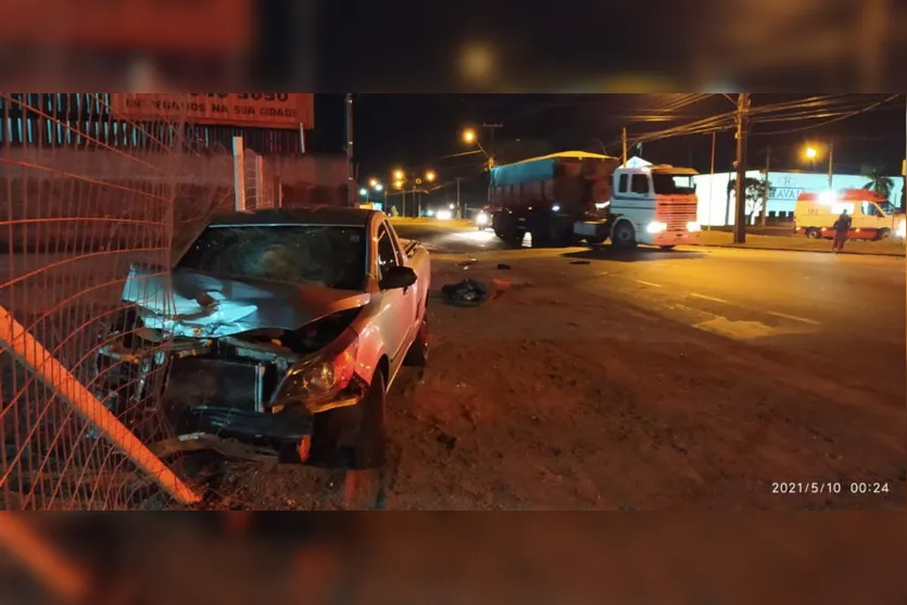 Colisão envolve três veículos na BR perto da Havan