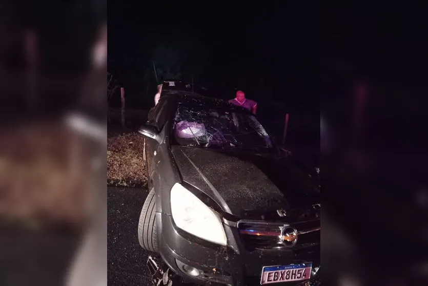 Colisão frontal entre carros deixa feridos na PR-170