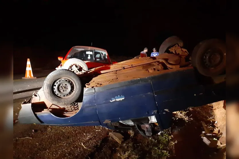 Colisão seguida de capotamento é registrada na PR-090
