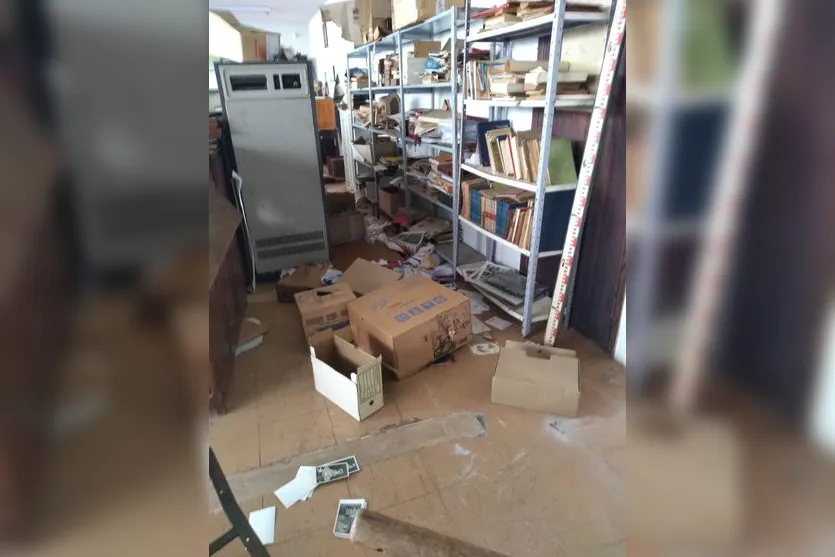 Criminosos furtam peças de museu na Unespar Apucarana
