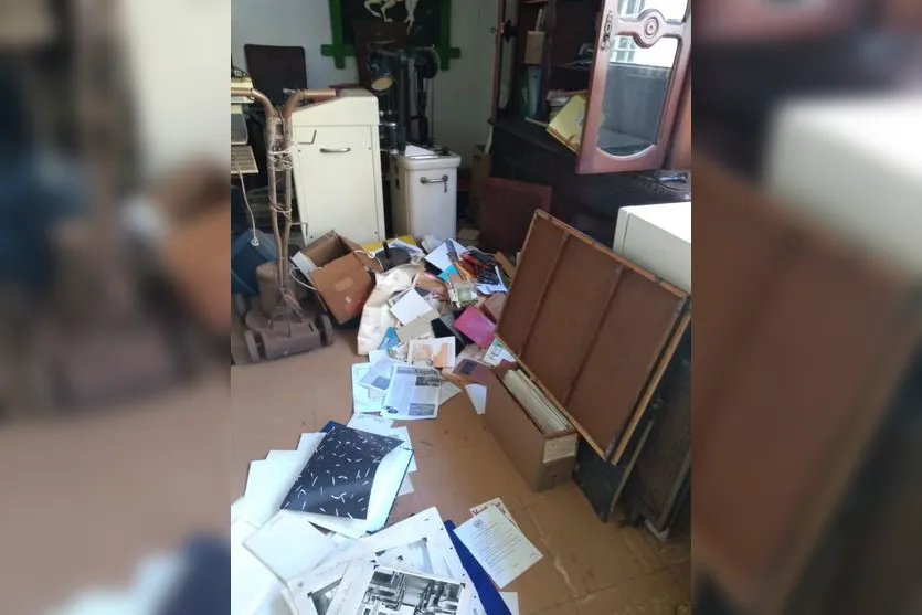 Criminosos furtam peças de museu na Unespar Apucarana