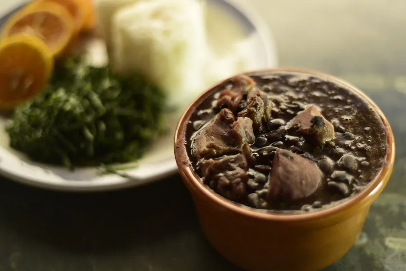 Edhucca promove feijoada solidária em maio