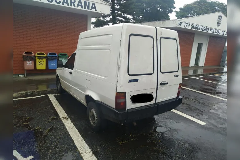 Fiorino furtada na madrugada é recuperada nesta manhã